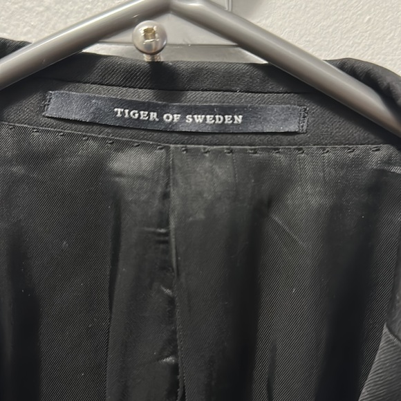 Tiger of Sweden Suits -48 - Picture 4 of 10